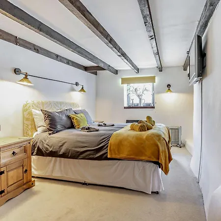 4 Bed In Lanhydrock 90215 Bodmin