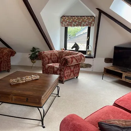 4 Bed In Lanhydrock 90215 Bodmin