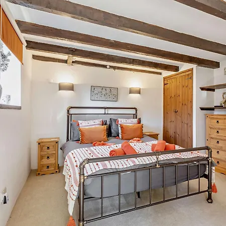 4 Bed In Lanhydrock 90215